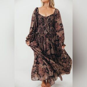 Blaine Maxi Dress in Black Flora